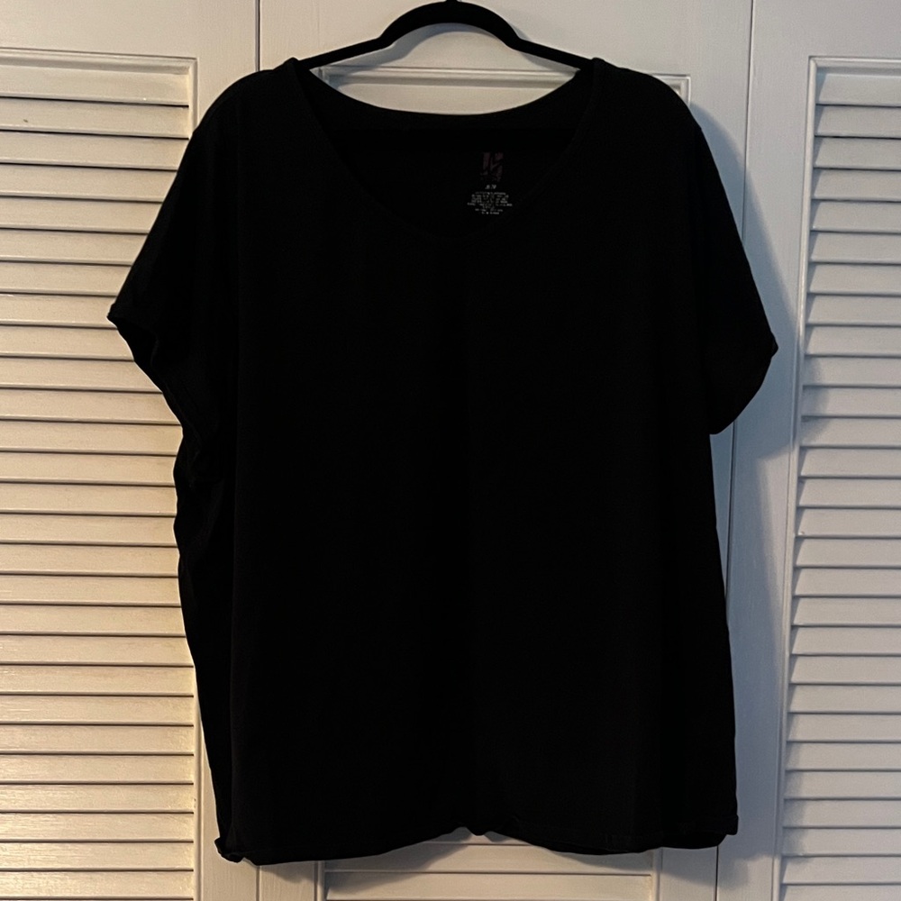 👚2/$15, 3/$18, 4/$20👚Lane Bryant Livi Tee